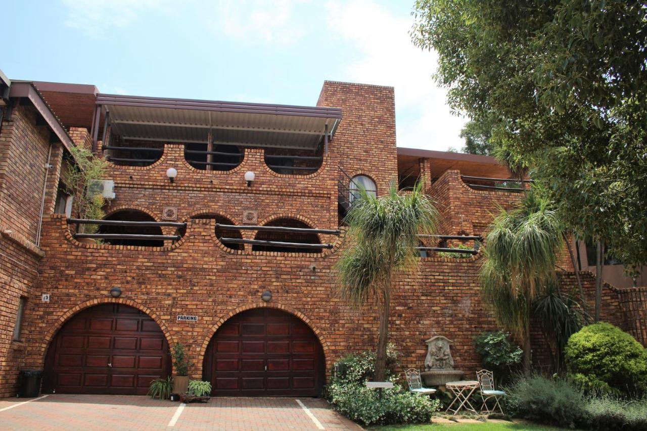 Belle Vue Guesthouse Hartbeespoort Ngoại thất bức ảnh