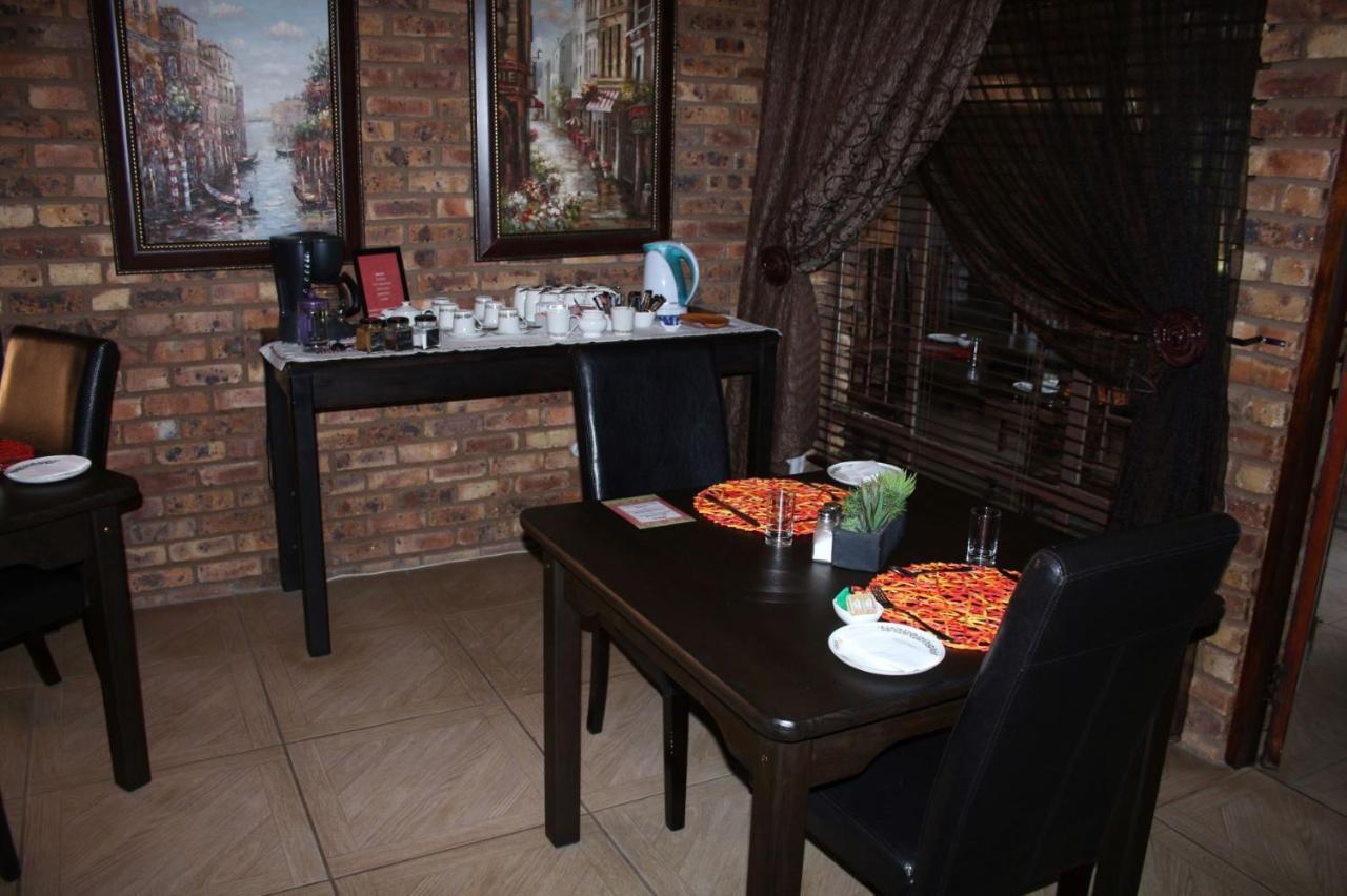Belle Vue Guesthouse Hartbeespoort Ngoại thất bức ảnh